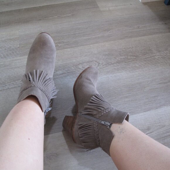 GIANNI BINI Fay Fringe Ankle Booties - Picture 12 of 13